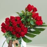 30-red-roses-in-vase (2)
