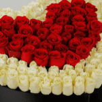 magnificent_love_of_white_and_red_roses_