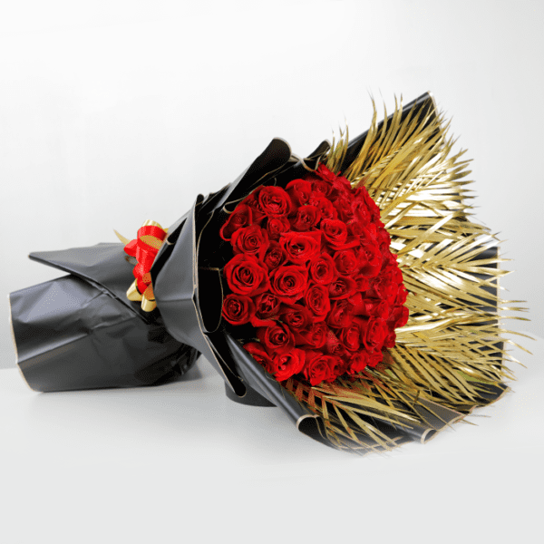 Elegant Black Wrap Bouquet- Best valentines day bouquet, www.btf.in