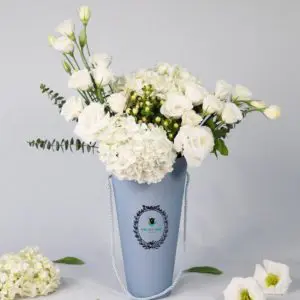 The perfect white anniversary bouquet and anniversary flowers | flower delivery to bangalore