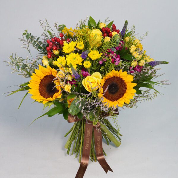 Golden Glow - Send/Buy Sunflower in Bouquet of Rose - BTF.in