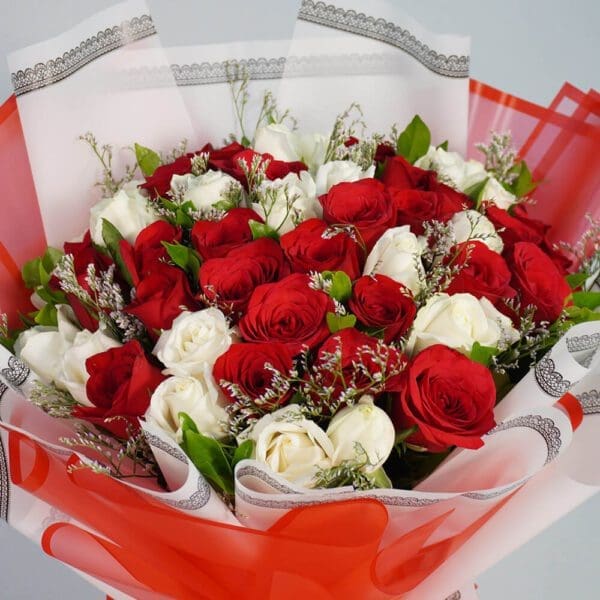 Send/Buy Rose flower Online: A Tale of Two Colored Roses