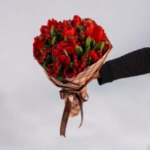 xmas bouquet with Tulips and Berries | Black Tulip Flowers Online