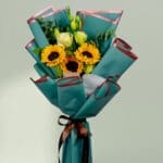 Charming Hand-Tied Bouquet (1)