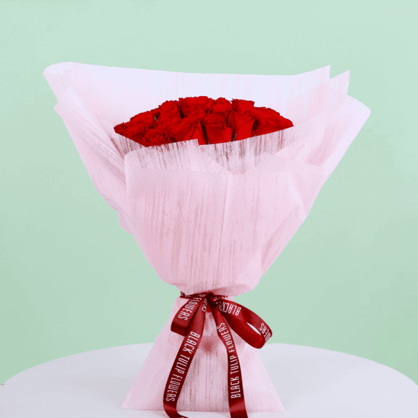 Sweetheart Roses: Romantic 35 Red Roses for Valentine's Day