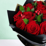 20-red-roses-hypericum-korean-wrapped-bouquet (5)