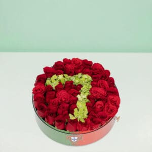 Team Portugal – Ronaldo Fan Edition floral box featuring red and green roses, Portugal-inspired floral arrangement, premium fan gift box for football lovers and Cristiano Ronaldo supporters.